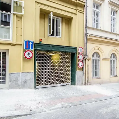 Design 3Bdr Apartment In Residence, Free Parking Prague Exterior photo