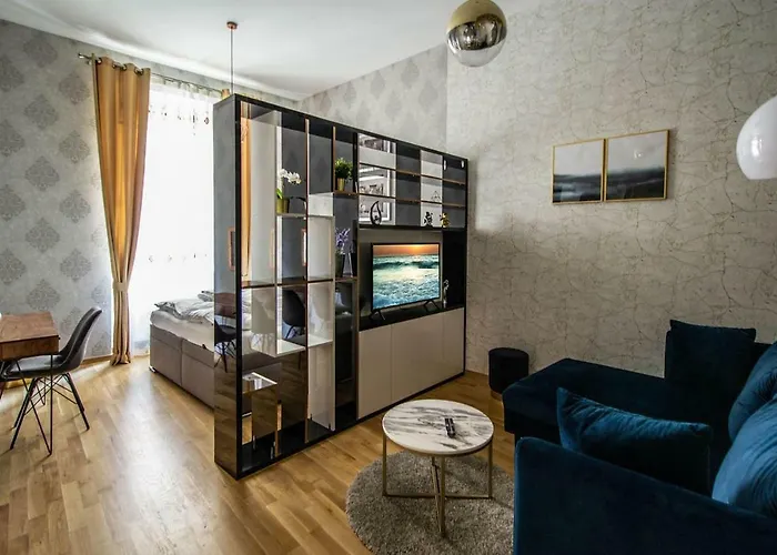 Design 3Bdr Apartment In Residence, Free Parking
